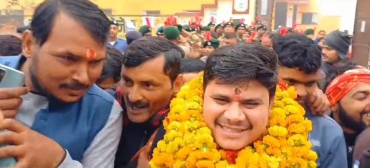 UPPCS Result 2023: सिपाही बना SDM, ढोल-नगाड़े के साथ हुआ स्वागत, बताया अधिकारी बनने का सफर