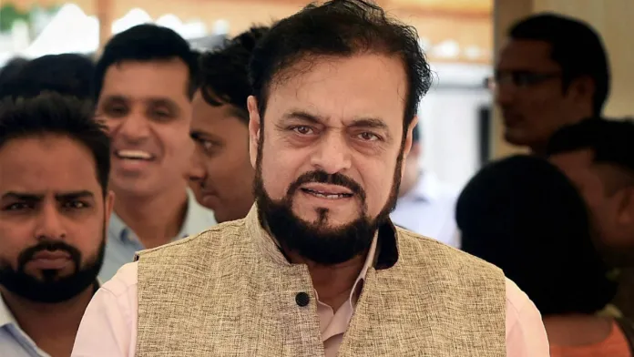 Maharashtra: विधानसभा के बाहर अबू आजमी ने मुस्लिमों को आरक्षण देने की मांग उठाई