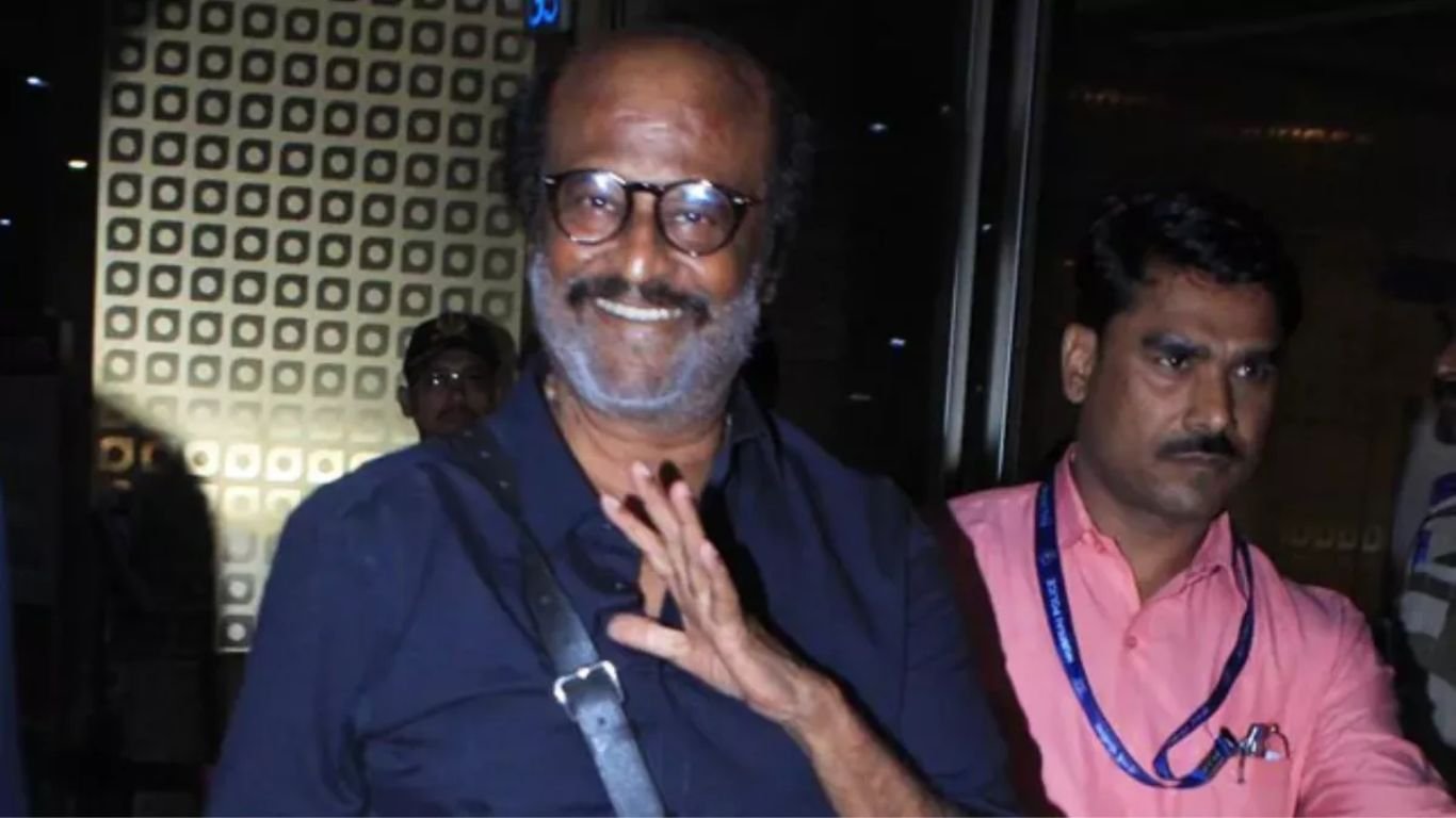 Rajinikanth Video: इकोनॉमी क्लास में सफर करते रजनीकांत का वीडियो वायरल, फैंस ने की तारीफ