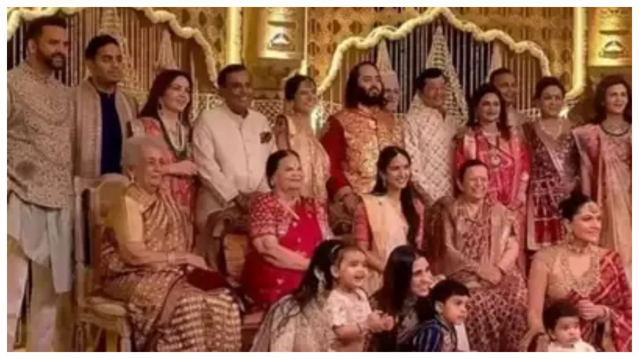 Anant Ambani Wedding: ‘अंबानी की शादी में बम फट जाए तो….,’ मिली धमकी से मुंबई पुलिस अलर्ट, जांच जारी